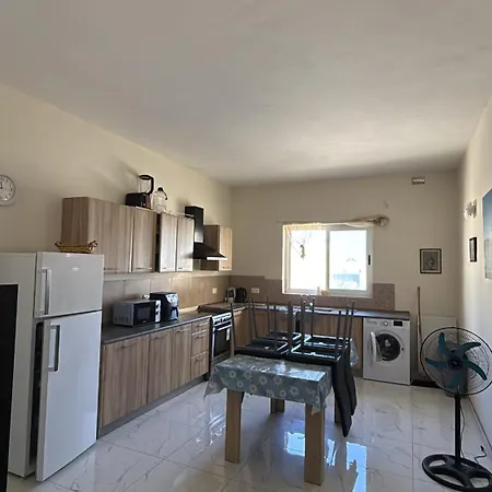 Apartment Fgura Spacious *